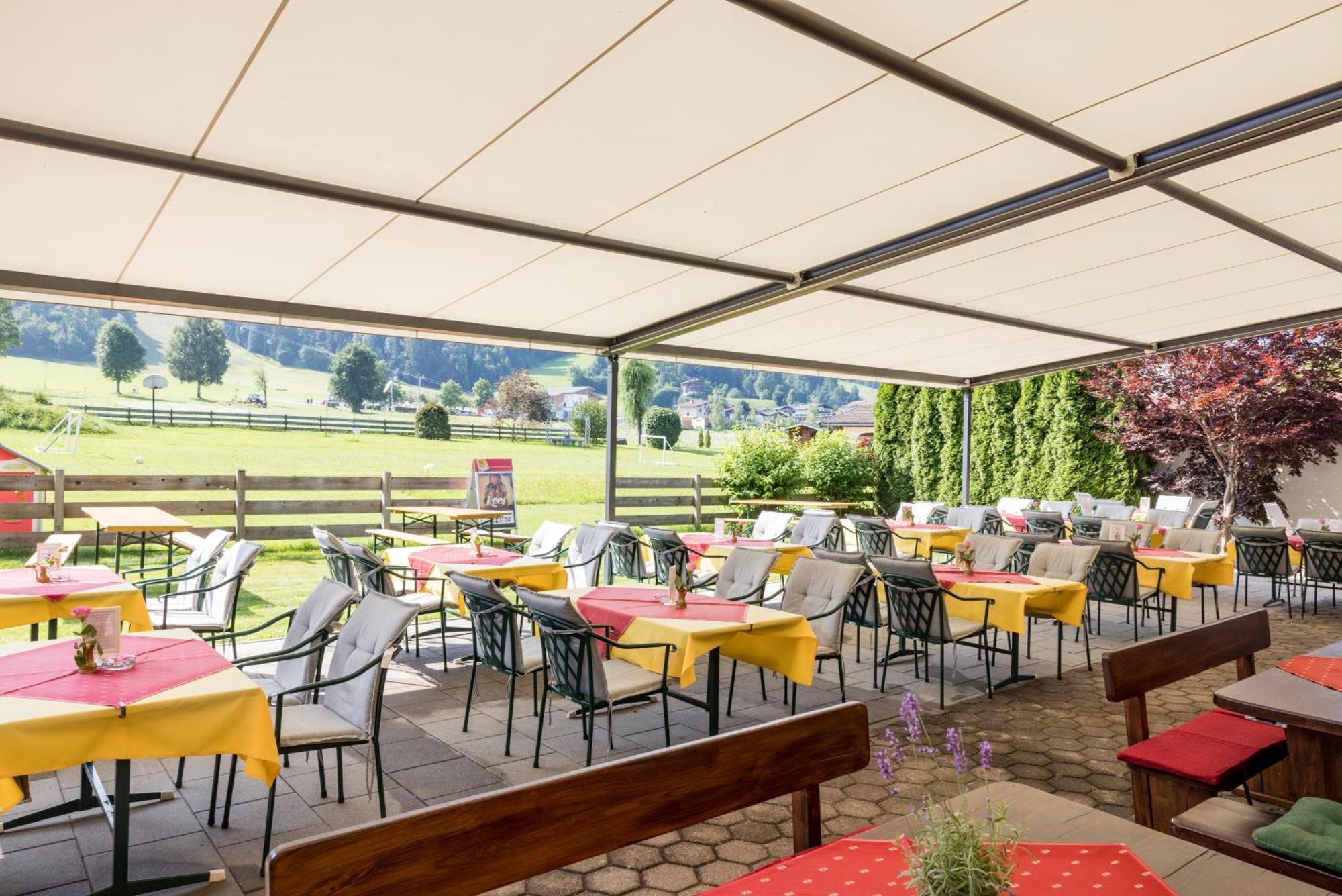 Hotel Alpenhof Вестендорф Екстериор снимка